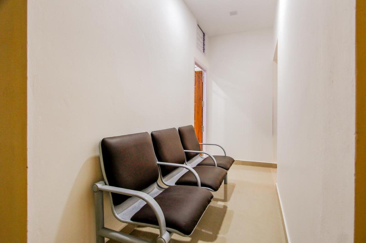 ホテルOyo 69625 Mayuraa Residency クンバコナム エクステリア 写真